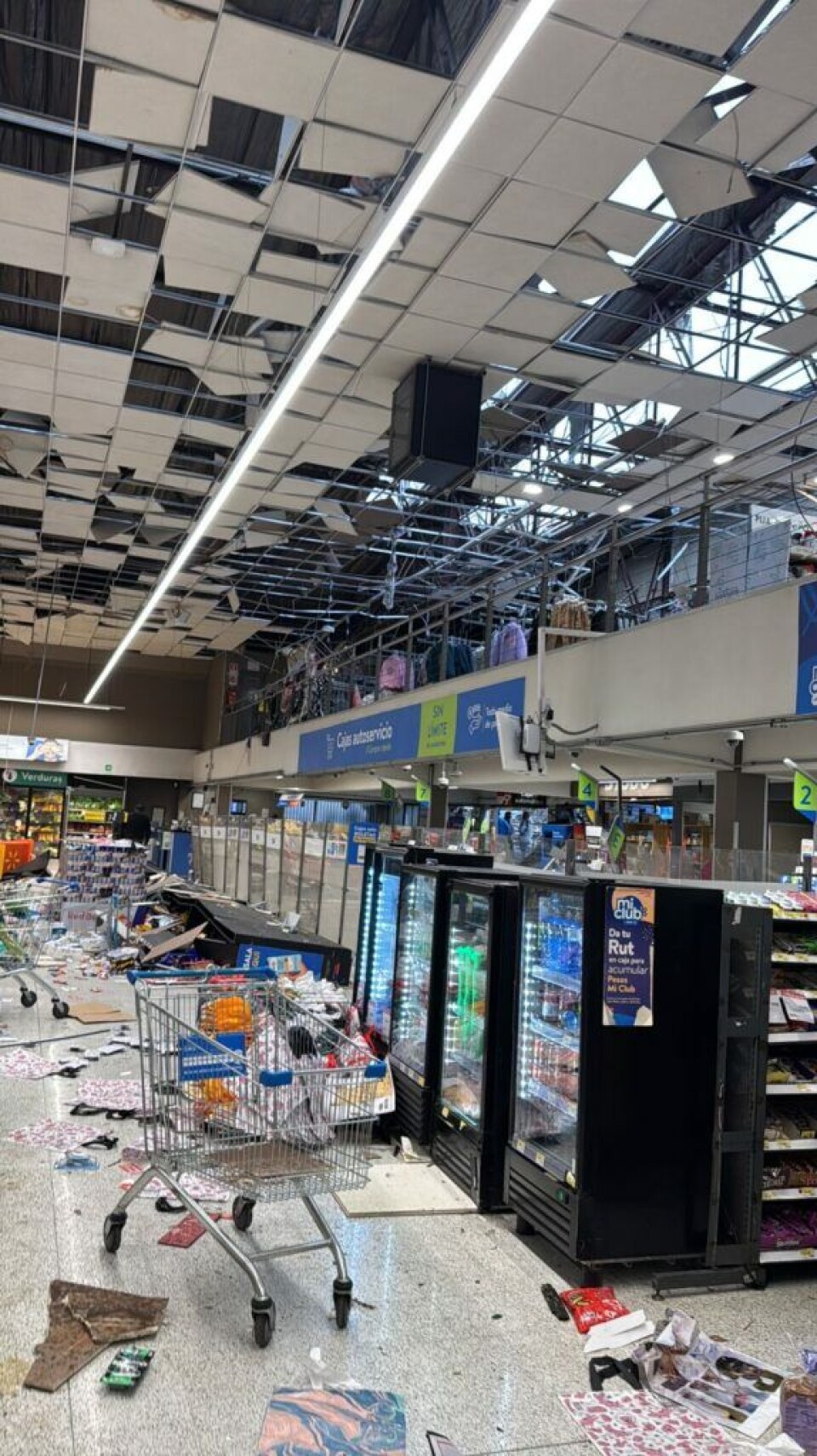 Tornadoen som traff Puerto Varas førte til store ødeleggelser i byen, men Benchmark Genetics' kontorer og ansatte ble spart for skader.