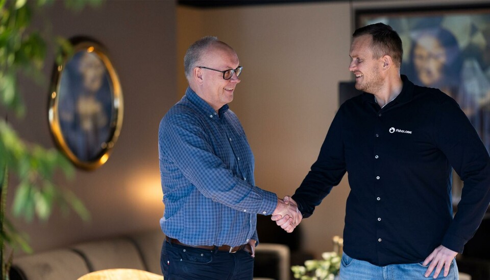 Tor Magne Madsen (t.h.) tar over etter Tor Hellestøl (t.v.) som daglig leder i Fishglobe Technologies.