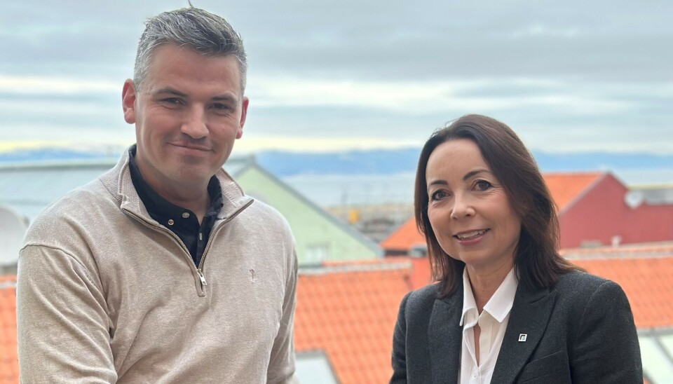 Jørgen Fjeldvær, museumsdirektør, sammen med CEO i Frøy, Tonje Foss.
