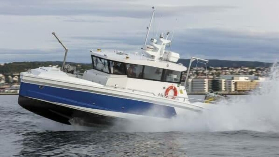 Foto: Åkerblå AS: «Labridae» er 40 fots arbeidsbåt på plass i Sandnessjøen.