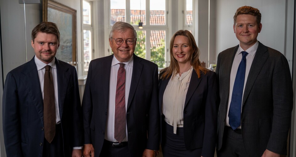 Thomas Frølich (t.v.), Petter Frølich, Karina Fossmark og Espen Tverborgvik har gått sammen om å etablere et helt nytt advokatfirma i Bergen.