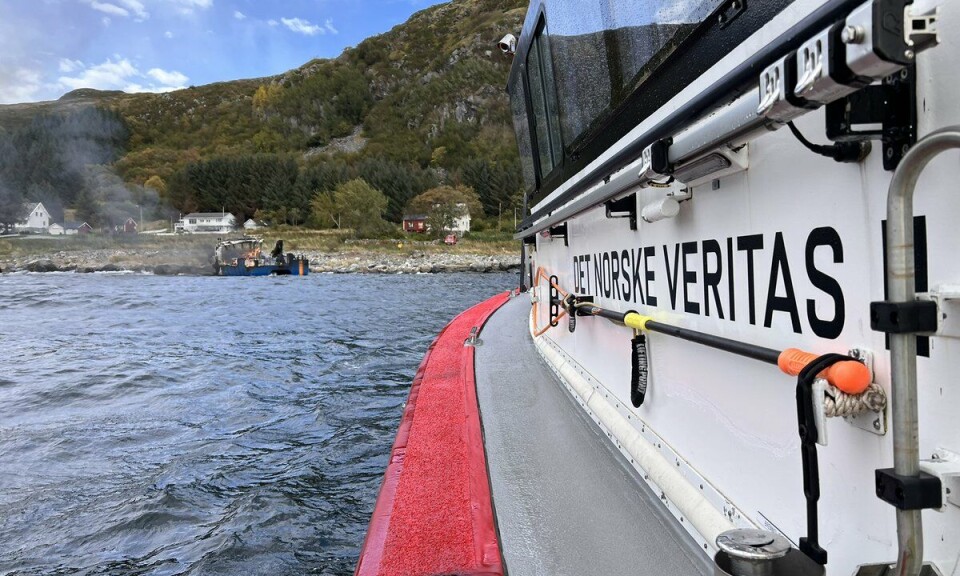 Store skader etter brann i servicebåt
