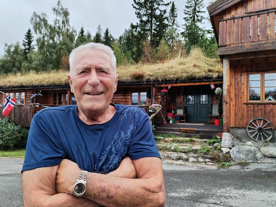 John Simonsen tok med seg minkfarmen og flytta frå Selbu til Hammerfest der han blei ein av laksepionerane. No er han tilbake i Selbu.