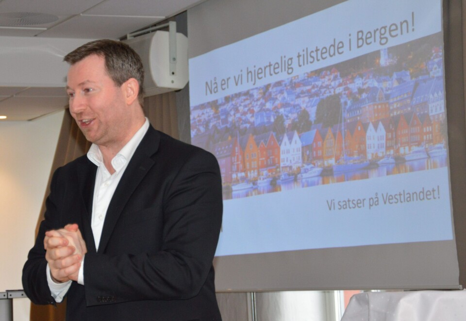 Tidligere BA-redaktør Anders Nyland, var konferansier for frokostmøtet til GK. Hvor nyheten om at de åpner kontor i Bergen ble offisielt lagt frem. Nyland skal da lede kontoret i laksehovedstaden. Foto: Therese Soltveit.