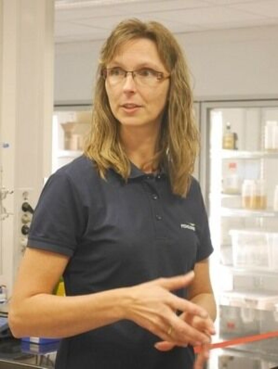 Monica Kråkenes er laboratorieleder i det nye bygget på Måløy. Foto: Fishguard