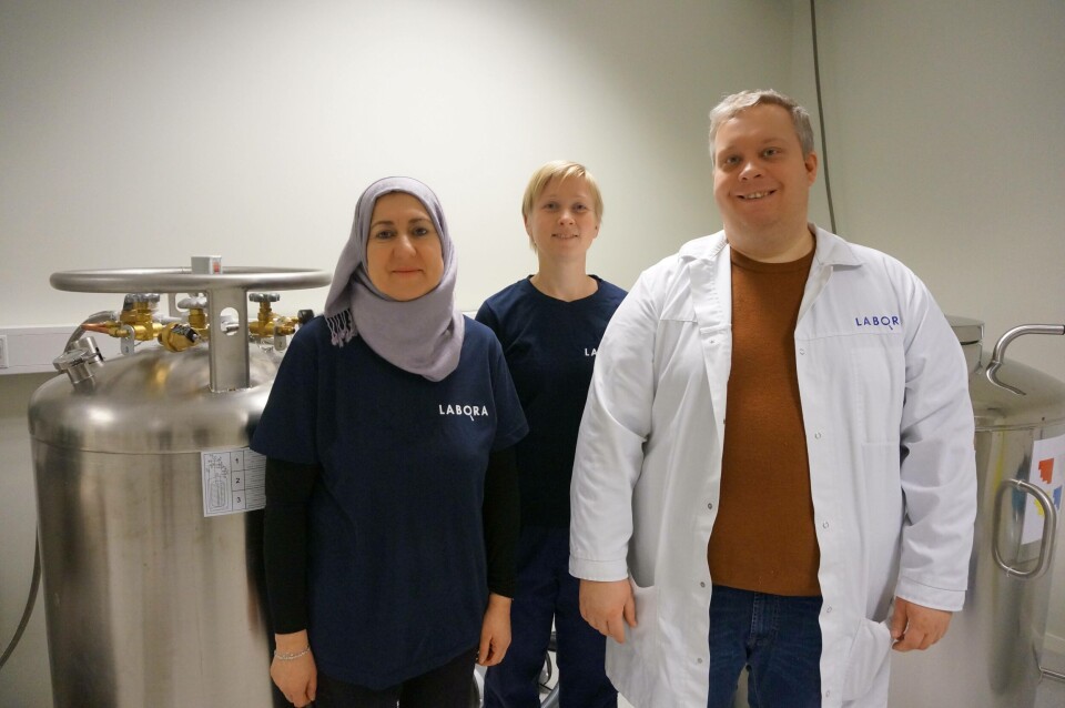 Lab-Teamet består av tre ansatte i Labora: fra venstre Mayada Mustafa, Torunn Maurstad og Lasse Jakobsen. Foto: Benchmark.