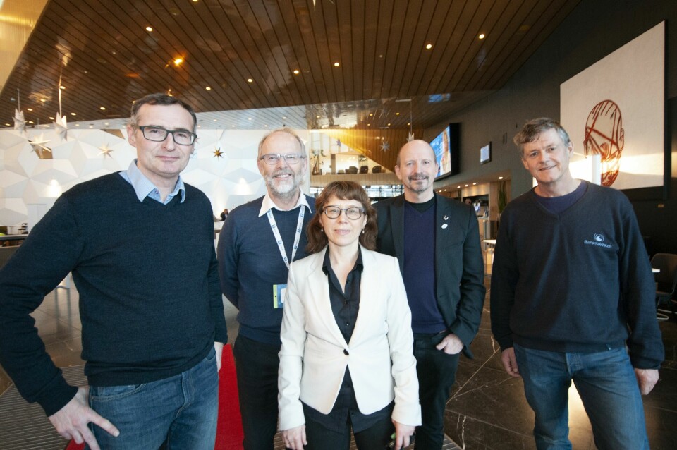 Her er prosjektgruppen som står bak Bærekraftportalen. F.v. Eirik Mikkelsen, Nofima; Ulf Winther, Sintef Ocean; Kine Marie Karlsen (prosjektleder), Nofima; Roy Robertsen, Nofima og Eivind Rinde, Baterntswatch. Foto Pål Mugaas Jensen.