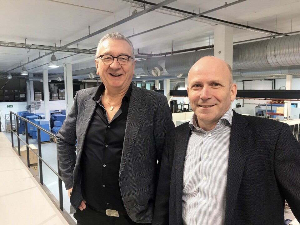 F.v: Tor Leif Mongstad, salgsleder Havyard Group ASA og Odd Gunnar Kleppe, daglig leder Norwegian Electric Systems. Foto: Havyard.