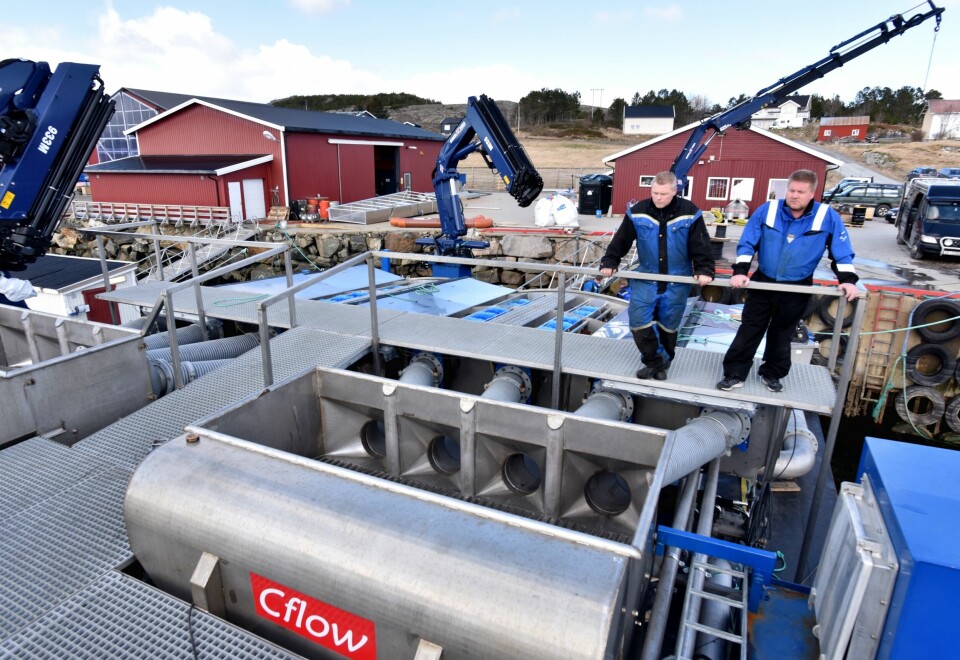 God effekt av Skamik gjorde at SinkabergHansen kunne beholde 9.100 tonn laks i sjøen. Dette sikret drift og sysselsetting godt inn i første halvår 2016. I april ble det mekaniske avlusingsutstyret montert på en ny flåte og ytterligere modifisert. Foto: Tom Lysø.