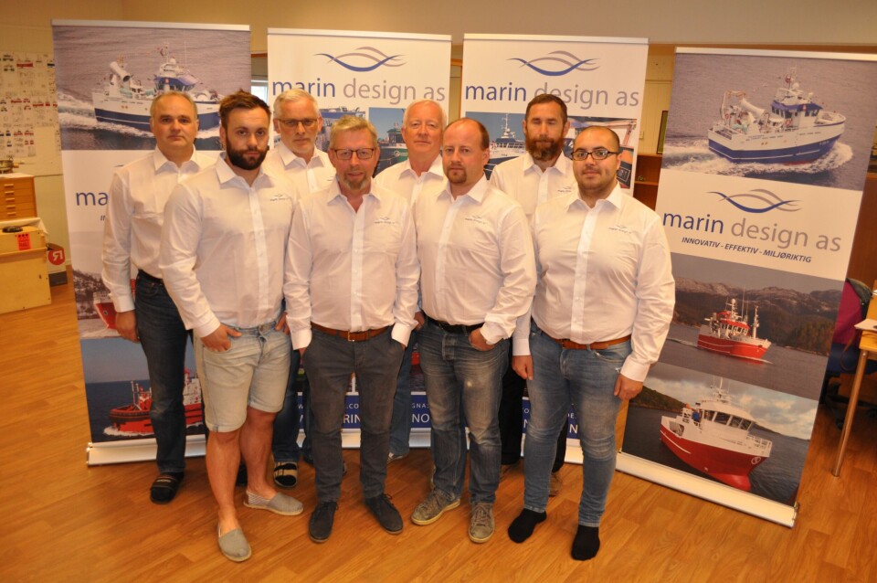 Marin Design har per dags dato ni ansatte, og administrerende direktør Ole Andreas Holm sier de ønsker å ansatte flere. ( nyansatte Vegard Solheim mangler på bildet). Foto: Marin Design AS.
