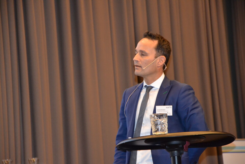 Advokat Grunde Bruland snakket på aqKva-konferansen om arealforvaltning og lokalitetstilgang. Foto: Therese Soltveit/Kyst.no. Advokat Grunde Bruland snakket på aqKva-konferansen om arealforvaltning og lokalitetstilgang. Foto: Therese Soltveit/Kyst.no.