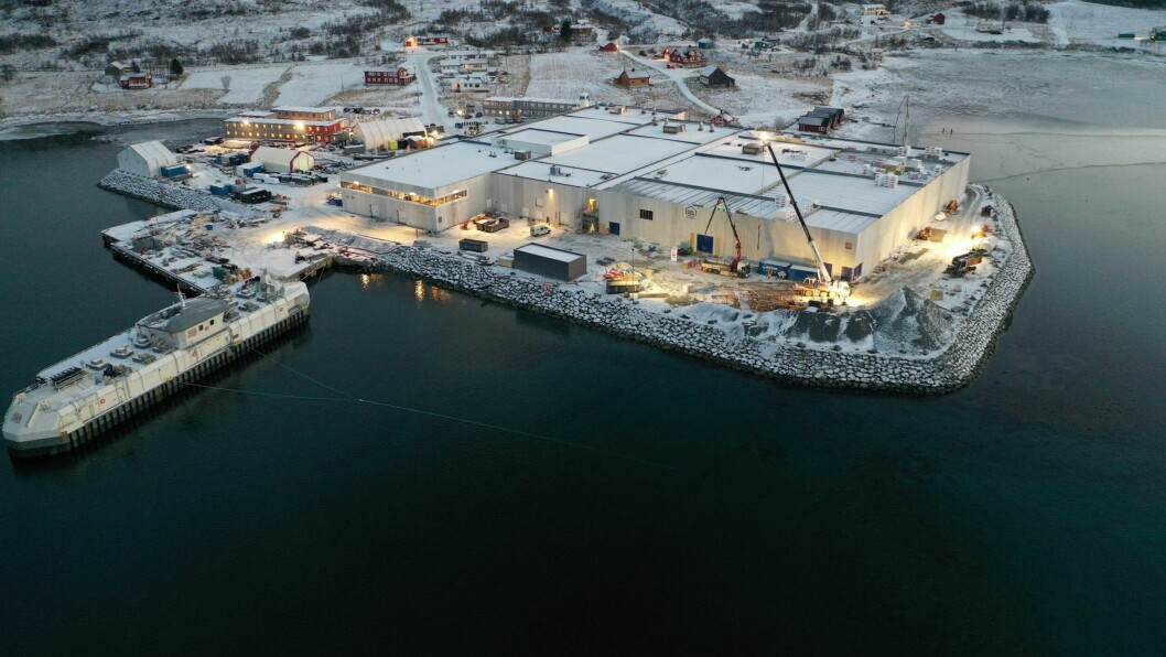 NRS sitt nye RAS, settefiskanlegg ligger i Dåfjorden, litt nord for Tromsø. Foto: NRS