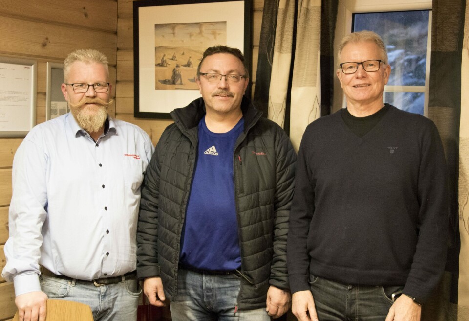 Daglig leder Tom Richard (t.v.), driftsleder Håvard Sørhaug og styreleder Øistein Aagesen i Containerservice Ottersøy AS ser på plastavfall som en ressurs. Foto: Containerservice Ottersøy AS