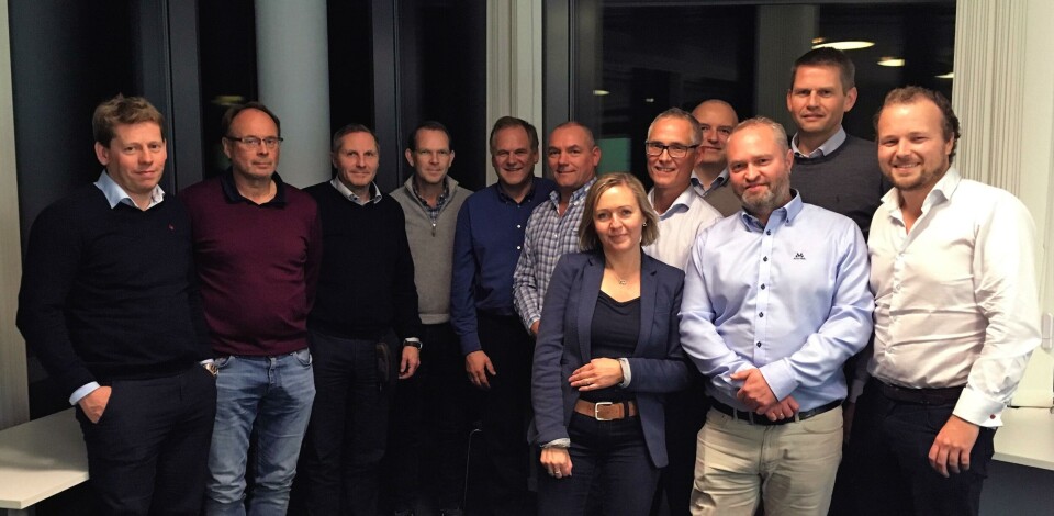 Fra oppstartmøte for bransjegruppa:F.v. Magnus Andreas Devold (Patogen AS), Jarle Myking (Norsk Sjømat), Arnstein Johansen (Cflow), Frode Kjølås (Optimar), Botholf Stolt-Nielsen (Ocean Supreme) Roger Halsebakk (Sølvtrans), Bjørn Finnøy (Artec Aqua), Kolbjørn Giskeødegård (Nordea Markets), Peder Stette (Optimar Stette)Framme f.v.: Kari Lisbeth Fjørtoft (Møreforskning), Glen Bradley (Rostein AS) og Tore A. Tønseth (SpareBank 1 Markets).Laila Gjerdsbakk fra Næringsforeningen tok bildet og er derfor ikke med på det.