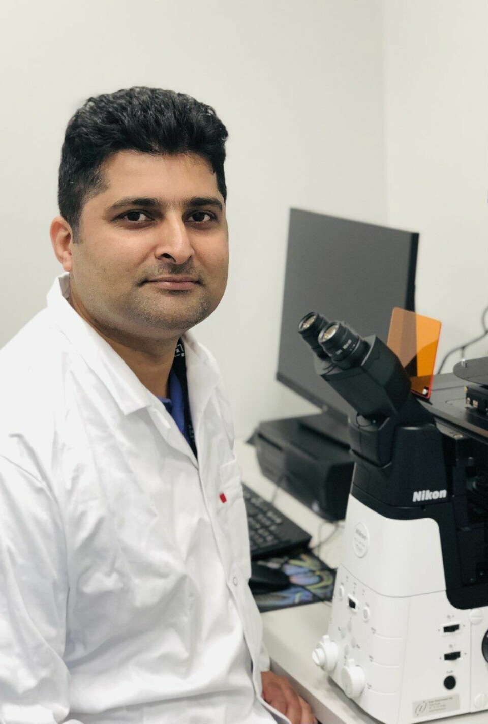Hovedmålet med doktorgradsavhandlingen til Muhammad Salman Malik var å få en dypere forståelse av PRV-1 infeksjon i laks. Foto: NMBU