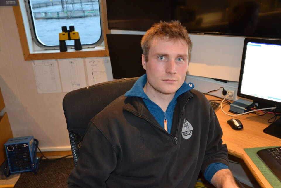 Driftsleder Håvard Horn på lokaliteten Eiterfjorden, der Aquatraz ligger plassert. Foto: Ole Andreas Drønen. Driftsleder Håvard Horn på lokaliteten Eiterfjorden, der Aquatraz ligger plassert. Foto: Ole Andreas Drønen.