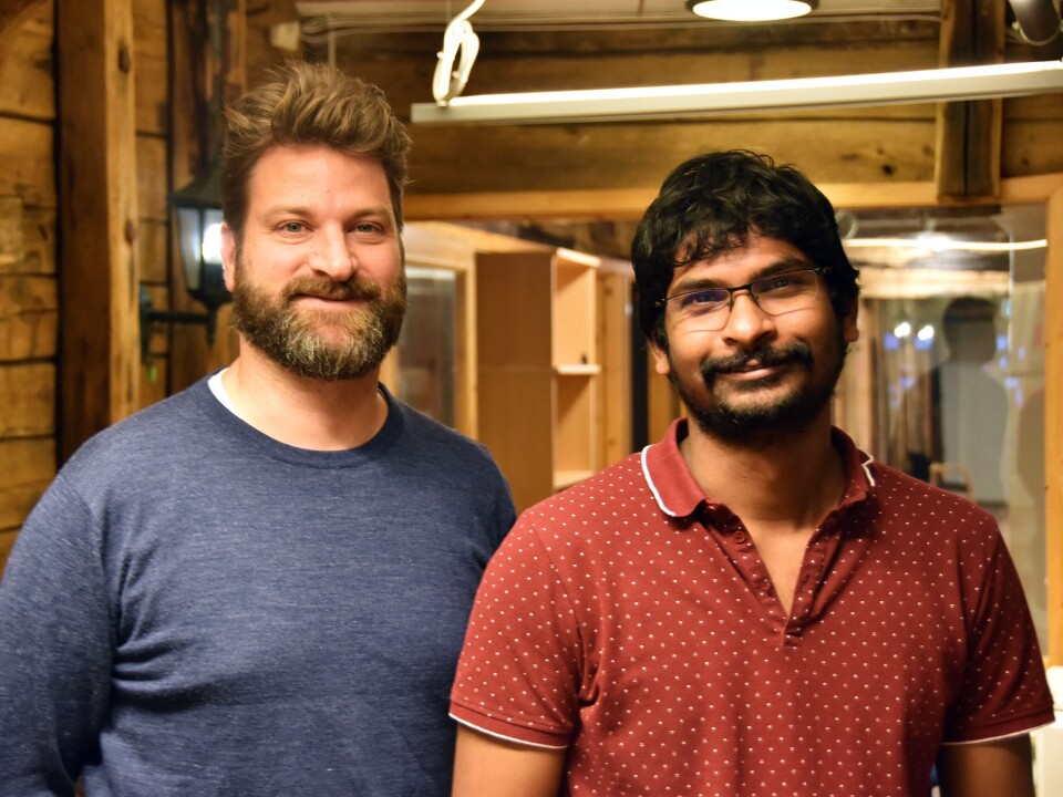 Forskingssjef Erik-Jan Lock (t.v.) og forskar Antony Philip. Foto: Runar Bjørkvik Mæland/Havforskingsinstituttet.