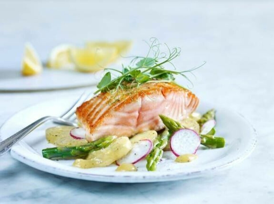 I februar lanserte Coop økologisk laks. Foto: NTB.