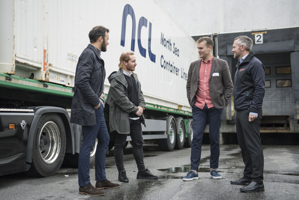 F.v. Håvard Apeland (NCL), Martin Torkelsen (NCL), Truls Ramsli (Ocean Quality) og Simon Nesse Økland (Bremnes Seashore). Klikk for større bilete. Foto - Bremnes Seashore. F.v. Håvard Apeland (NCL), Martin Torkelsen (NCL), Truls Ramsli (Ocean Quality) og Simon Nesse Økland (Bremnes Seashore). Klikk for større bilete. Foto - Bremnes Seashore.