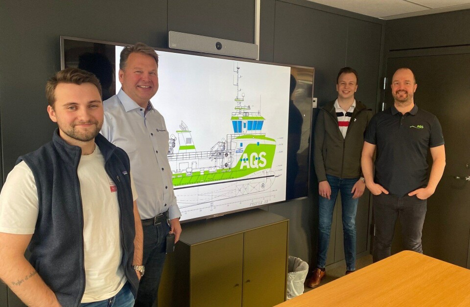 Fra venstre: Viktor Finseth (salgssjef i Moen Marin), Terje Andreassen (daglig leder i Moen Marin), Kim Aakervik (teknisk inspektør i AQS) og Kristian Hjertvik (teknisk sjef i AQS). Foto: Moen Marin Fra venstre: Viktor Finseth (salgssjef i Moen Marin), Terje Andreassen (daglig leder i Moen Marin), Kim Aakervik (teknisk inspektør i AQS) og Kristian Hjertvik (teknisk sjef i AQS). Foto: Moen Marin