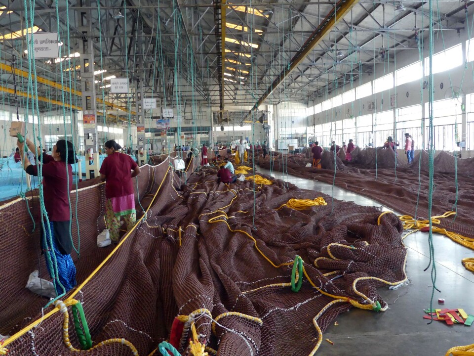 Ved Garware Technical Fibers sin fabrikk i Wai i India, ferdigmonteres i disse dager nøtene til Nordlaks sin Havfarm. Foto: Pål Mugaas Jensen.