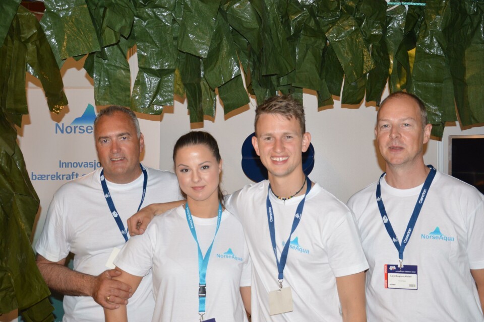Gardintare-grûnderen Lars Berg-Hansen fra Norseaqua sammen med noeat han vil i løpet av året lansere flere spennende nyheter. Til venstre: Sveinung Kristiansen, Liza-Marie W. Isaksen, Lars Berg-Hansen, Lars Magnus Alstad. Foto: Therese Soltveit