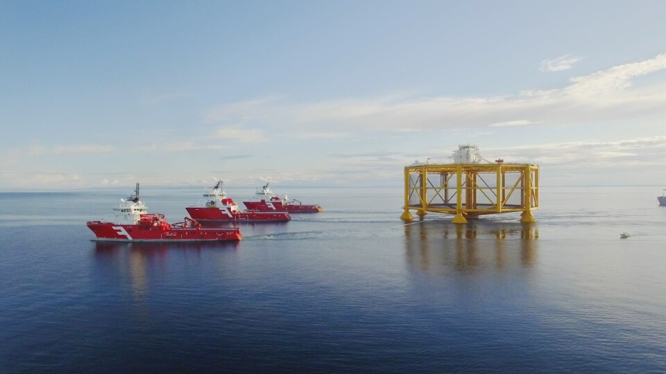 Nordea senker anslagene for inntjening fremover for Salmar, grunnet nedjusterte laksepriser. Selskapet slaktet ut første generasjon fra Ocean Farm 1 i Q4 , og kunne melde om gode biologiske resultater. Foto: SolstadFarstad.
