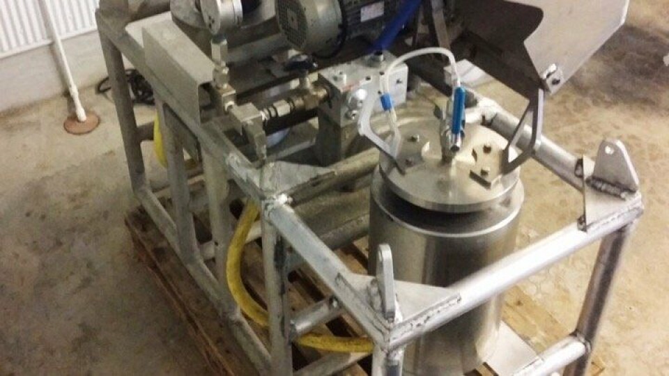 Bilde viser utstyret Stofnfiskur bruker for trykkbehandling av rognen for triploidisering. Foto: Salmobreed.