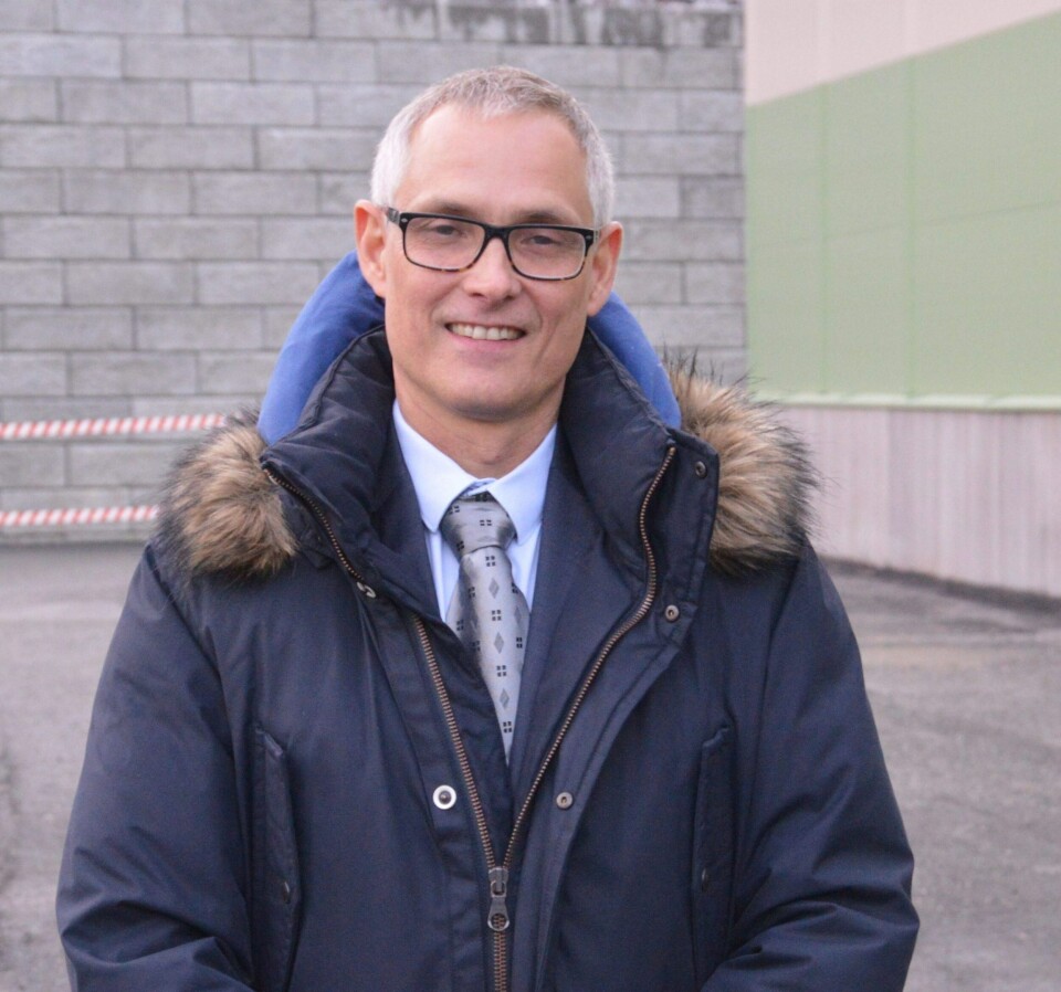 Bjørn Finnøy, daglig leder i Artec Aqua her foran settefiskanlegget til Cermaq på Steigen der de har levert mye av utstyret. Selskapet har nylig fått i land en ny storkontrakt med Salmobreed Salten om bygging av nytt stamfiskanlegg. Foto: Therese Soltveit. Bjørn Finnøy, daglig leder i Artec Aqua her foran settefiskanlegget til Cermaq på Steigen der de har levert mye av utstyret. Selskapet har nylig fått i land en ny storkontrakt med Salmobreed Salten om bygging av nytt stamfiskanlegg. Foto: Therese Soltveit.