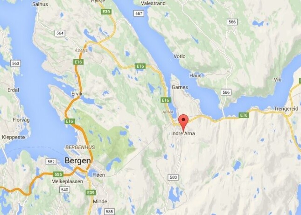 Arnaelven renner ut i Indre Arna i Bergen kommune.