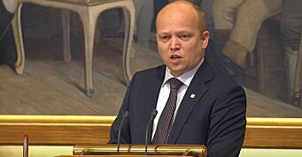 VG om lakseskatt: Få ut fingeren, finansminister!