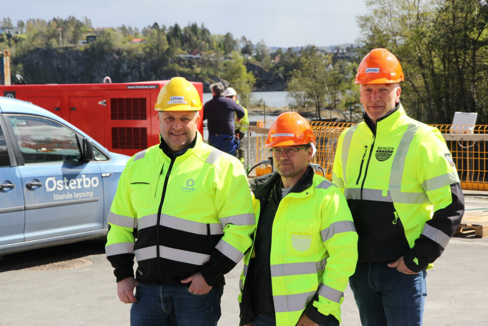Gjengen på synfaring. F.v. Arve Søreide (Østerbø Maskin AS), Per Bessesen og Frode Johansson – begge fra Endúr Sjøsterk AS. Foto: Endúr Sjøsterk AS.