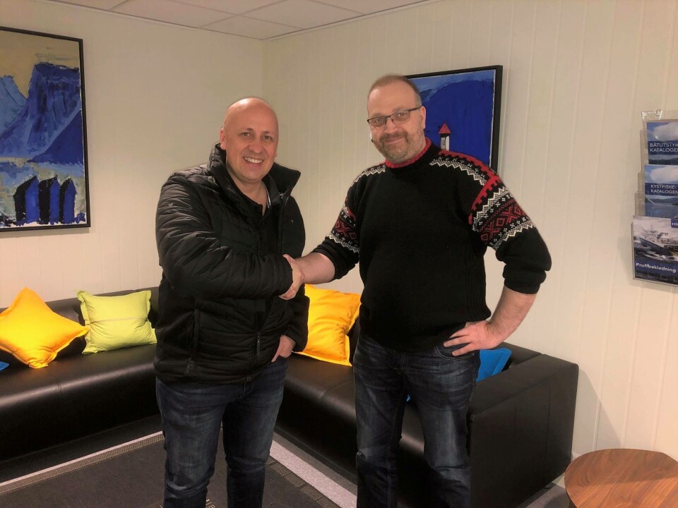 Nyansatte Ronny Mørch t.v sammen med Arnt-Hugo Gundersen «segmentleder» for Vónin Refa. Foto: Vónin Refa.