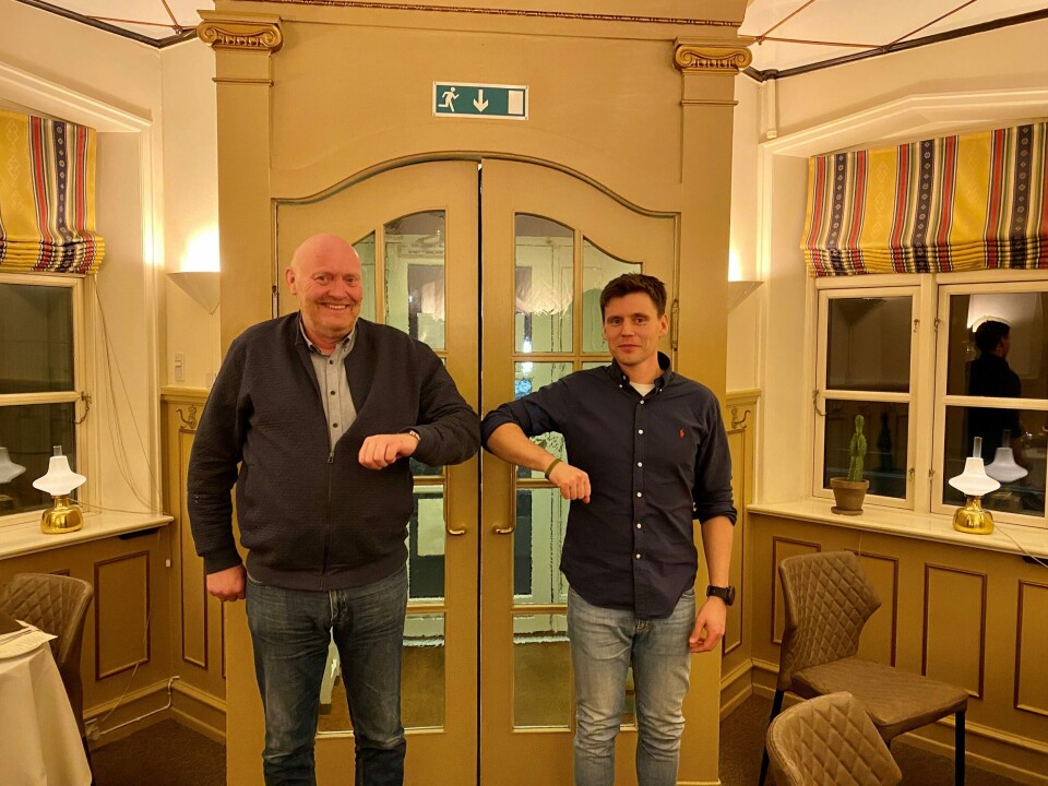 Til høyre daglig leder i Aqua Kompetanse, AS Alex Lindseth og daglig leder i ProZero Norge, Kjetil  Nygård. Foto: ProZero