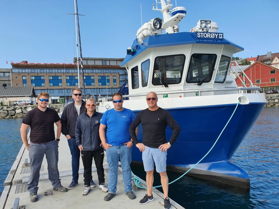 Fra venstre: Jan Christian Johansen, Fredrik Strand, Jonas Svendsen, Kristian Bredahl og Markedssjef i Folla Maritime Service, Greger Samuelsen. Foto: Folla Maritime Service.