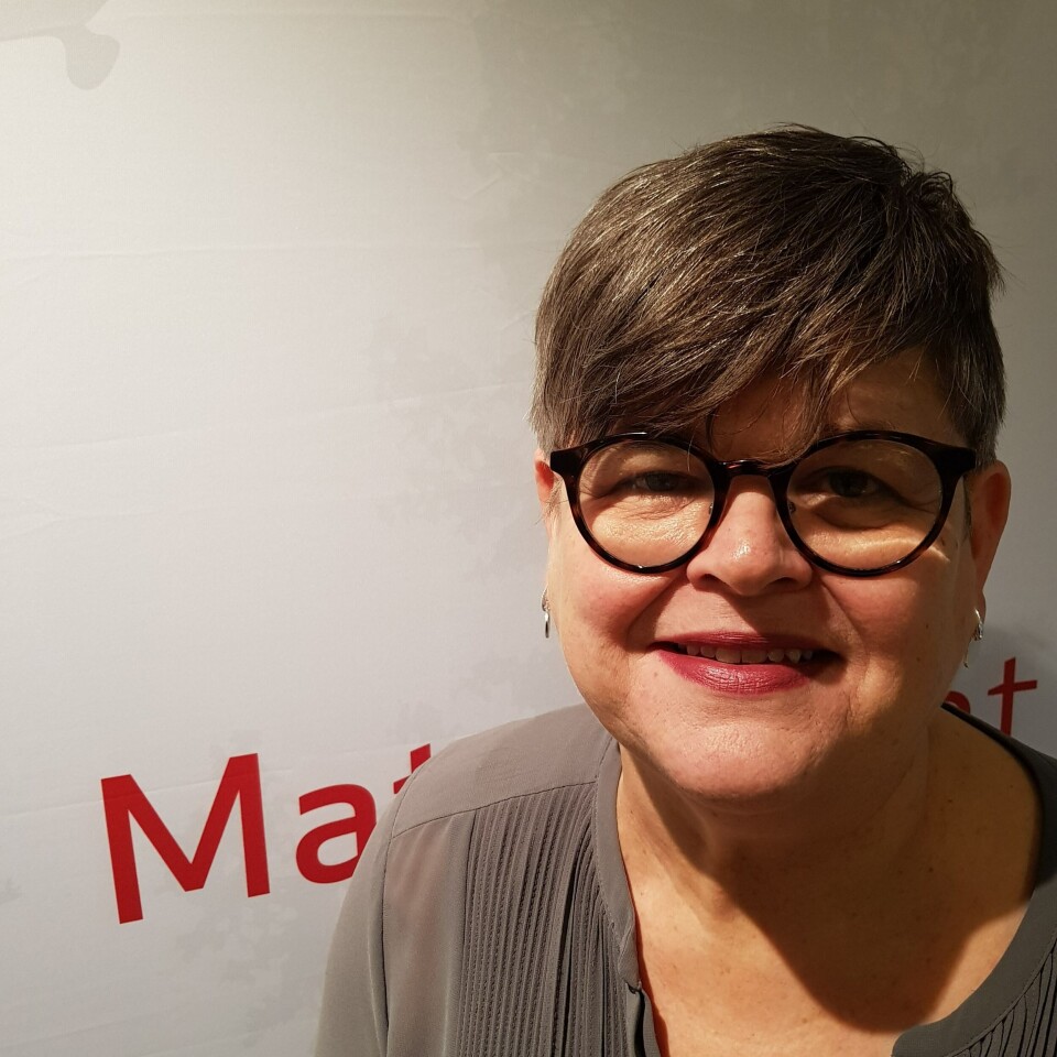 Inger Eithun, seniorrådgiver seksjon fiskehelse og fiskevelferd i Mattilsynet sier at Mattilsynet nå ønsker å hindre spredning av PD. Foto: Mattilsynet
