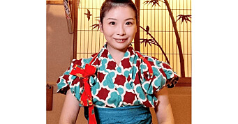 Hun ble Japans første kvinnelige sushikokk - Nå utdanner hun flere