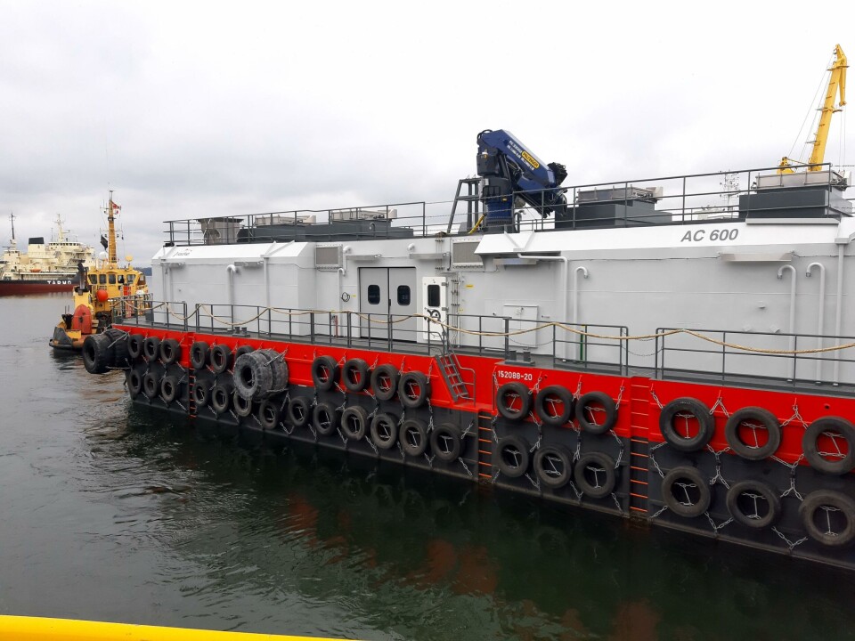 Fôrflåten AC600PV leveres med et konvensjonelt luftfôringsanlegg, åtte fôringslinjer og er forberedt for AKVA Hybrid batteripakke. Foto: AKVA group.