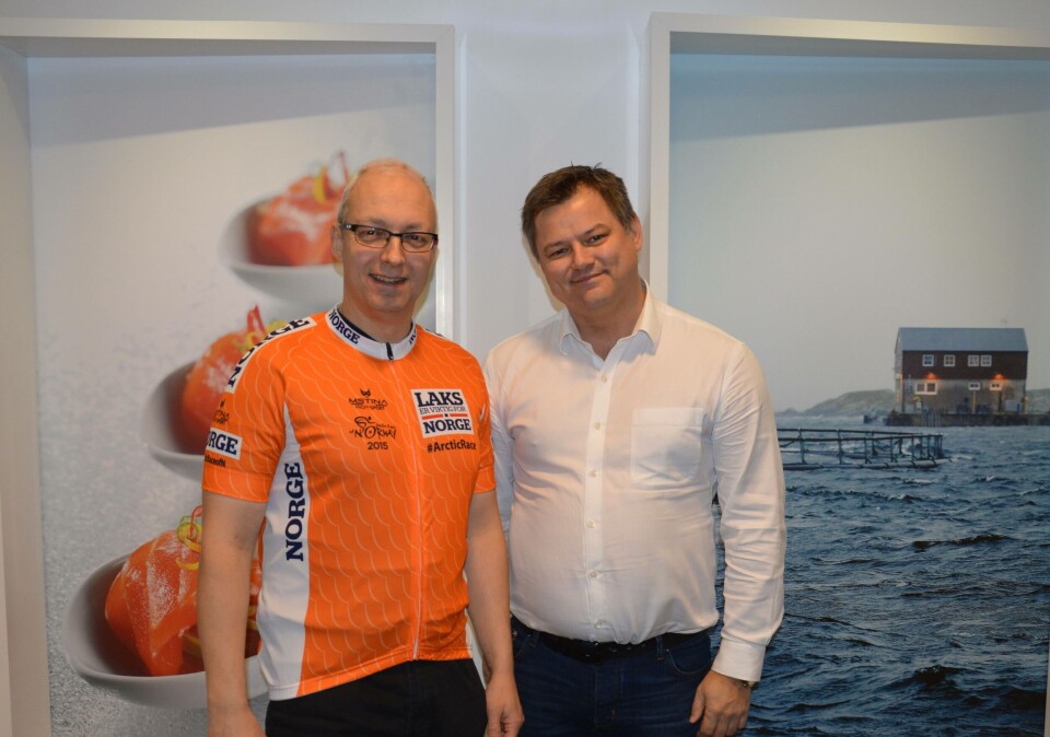 Bjørn-Erik Stabell og Paul Aandahl viser frem sine nye moderne sjømatkontor på Kystens hus i Tromsø. Foto: Therese Soltveit.