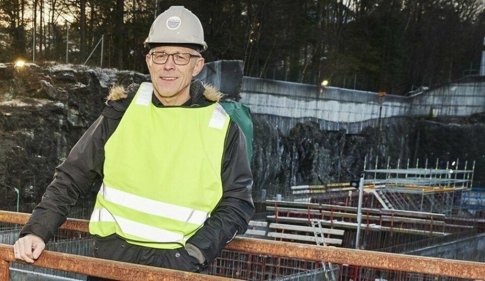 Daglig leder Øyvind Risnes i Endúr Sjøsterk sier de har høy aktivitet, og skal levere fem fôrflåter i løpet av 2. og 3. kvartal av 2019. Foto: Bergen Group Sjøsterk.