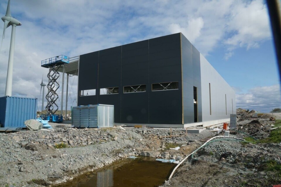 Det arbeides på spreng for å ferdigstille den nye fabrikken til utstyrsleverandøren som holder til i Sør-Trøndelag. Foto: Botngaard.