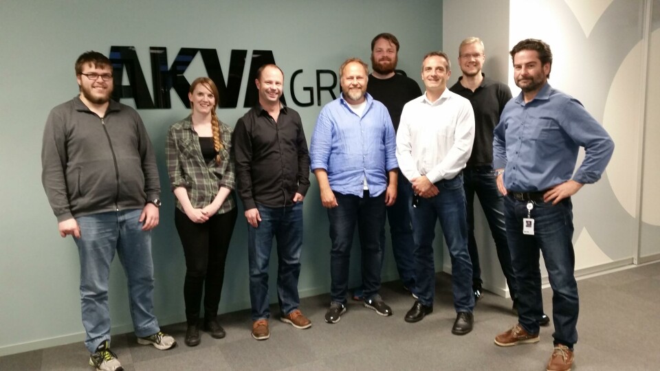 Fra venstre Kjetil Lund (Anteo), Kristin Bjørdalsbakke (AKVA group Software), Arne Bjerge, (AKVA group Software), Sverre Marvik (Anteo), Eivind Hjertnes (Anteo), Inge Forseth (AKVA group Software), Kristian Lein-Mathisen (Anteo), Einar Helsø (AKVA group Software). Foto: Akva group.