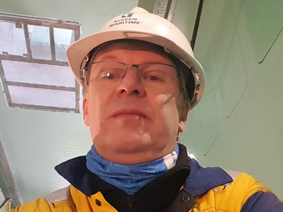 Prosjektsjef Tor Inge Nordmo, sier verftet jobber med å ferdigstille slaktebåten Aqua Merdø til Dess Aquaculture, som skal stå klar i slutten av april. Foto: privat.