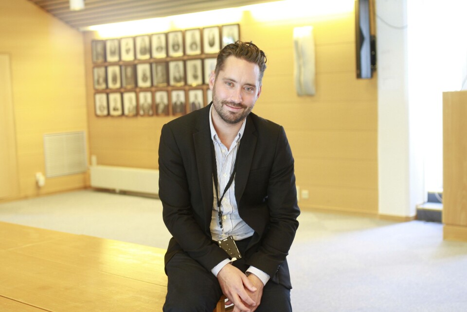 Ordfører Peder Sjo Slettebø (H) i Kvinnherad kommune, kan smile godt etter at kommunen har mottat 40 millioner fra havbruksfondet. Foto: Håvard Sætrevik/Grenda lokalavis.