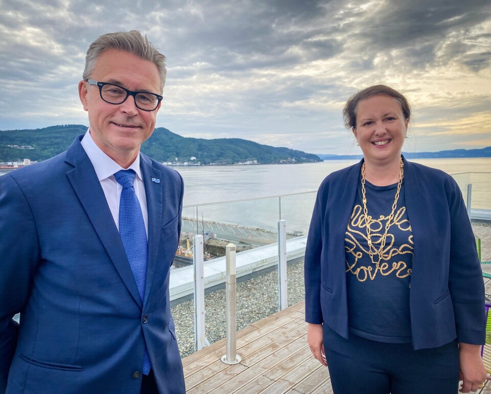 Fiskeri- og sjømatminister Odd Emil Ingebrigtsen inviterte sin britiske kollega Victoria Prentis til fiskeripolitiske samtaler under Aquanor mandag 23. august. Foto: NFD.