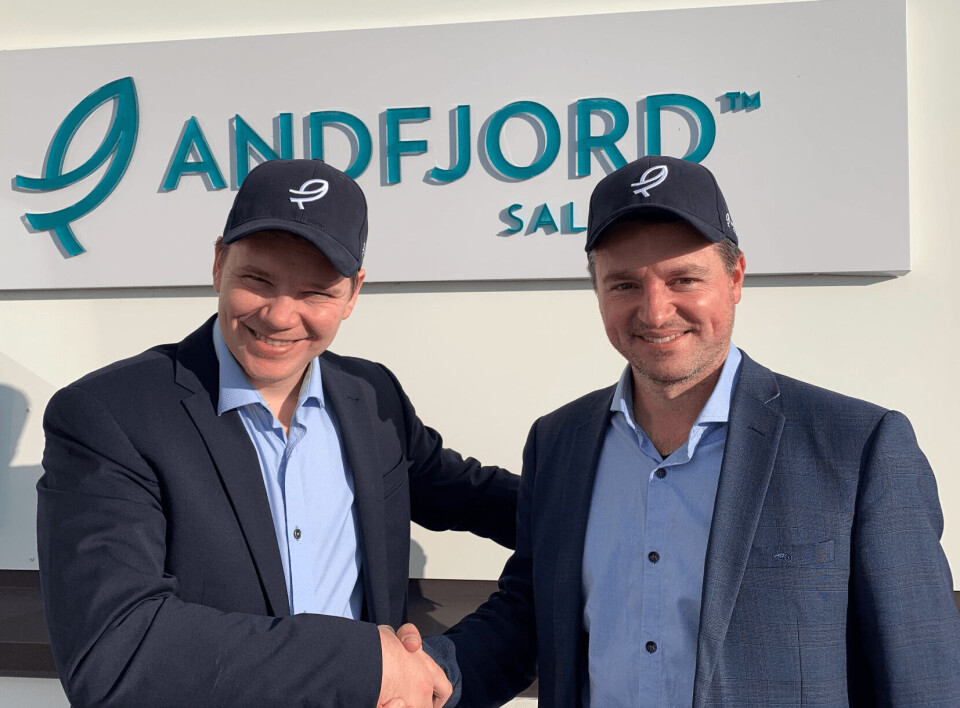 Martin Rasmussen (t.v.) ønsker den nye finansdirektøren Bjarne Martinsen velkommen. Foto: Andfjord Salmon Martin Rasmussen (t.v.) ønsker den nye finansdirektøren Bjarne Martinsen velkommen. Foto: Andfjord Salmon