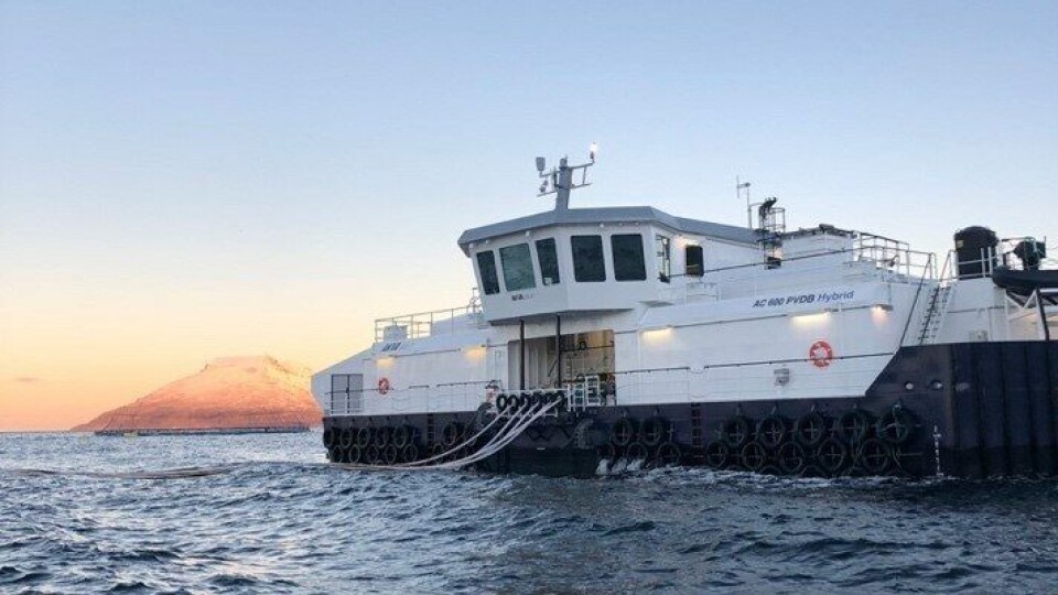 Bjørøya AS tildelte nylig AKVA group kontrakt på en ny flåte av typen AC 600 PVDB. Dette er en flåte som er designet spesielt med tanke på eksponerte lokaliteter med dobbel baug og V-bunn for ekstra stabilitet i sjøen. Foto: AKVA group.