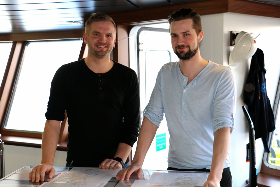 Skipper Nils Otterlei t.v og styrmann Jørn Inge Vasstein t.h trives godt på Ro North og forteller at jobben har mange spennende utfordringer og en actionfylt hverdag. Foto: Andrea Bærland. Skipper Nils Otterlei t.v og styrmann Jørn Inge Vasstein t.h trives godt på Ro North og forteller at jobben har mange spennende utfordringer og en actionfylt hverdag. Foto: Andrea Bærland.