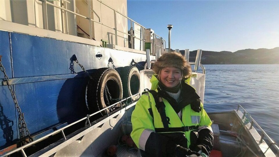 Karoline Sjødal Olsen under pilottesting av Blue Lice-teknologien. Foto: Blue Lice. Karoline Sjødal Olsen under pilottesting av Blue Lice-teknologien. Foto: Blue Lice.