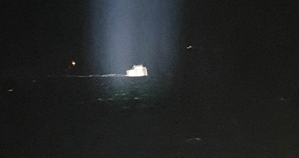 Laxars fôrflåte sank i helgen på Foto: Islandske kystvakt.